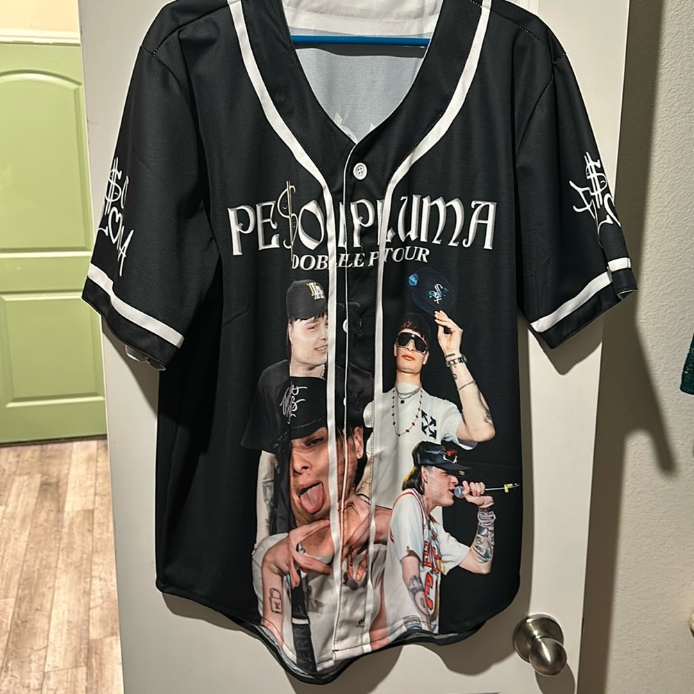 Peso pluma baseball jersey new size L unisex